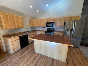 509 Woodman Dr in Belgrade, MT - Building Photo - Building Photo