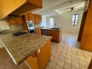 1725 Hillcrest Ln in Fallbrook, CA - Building Photo - Building Photo