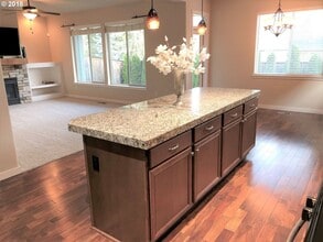 16123 SW Medallion Ln in Aloha, OR - Building Photo - Building Photo