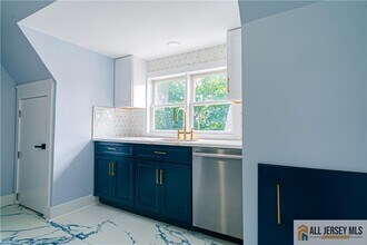 88 Hornsby St in Woodbridge Township, NJ - Building Photo - Building Photo