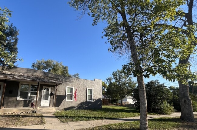 property at 447 W 2nd St