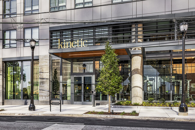 Kinetic in Atlanta, GA - Foto de edificio - Building Photo