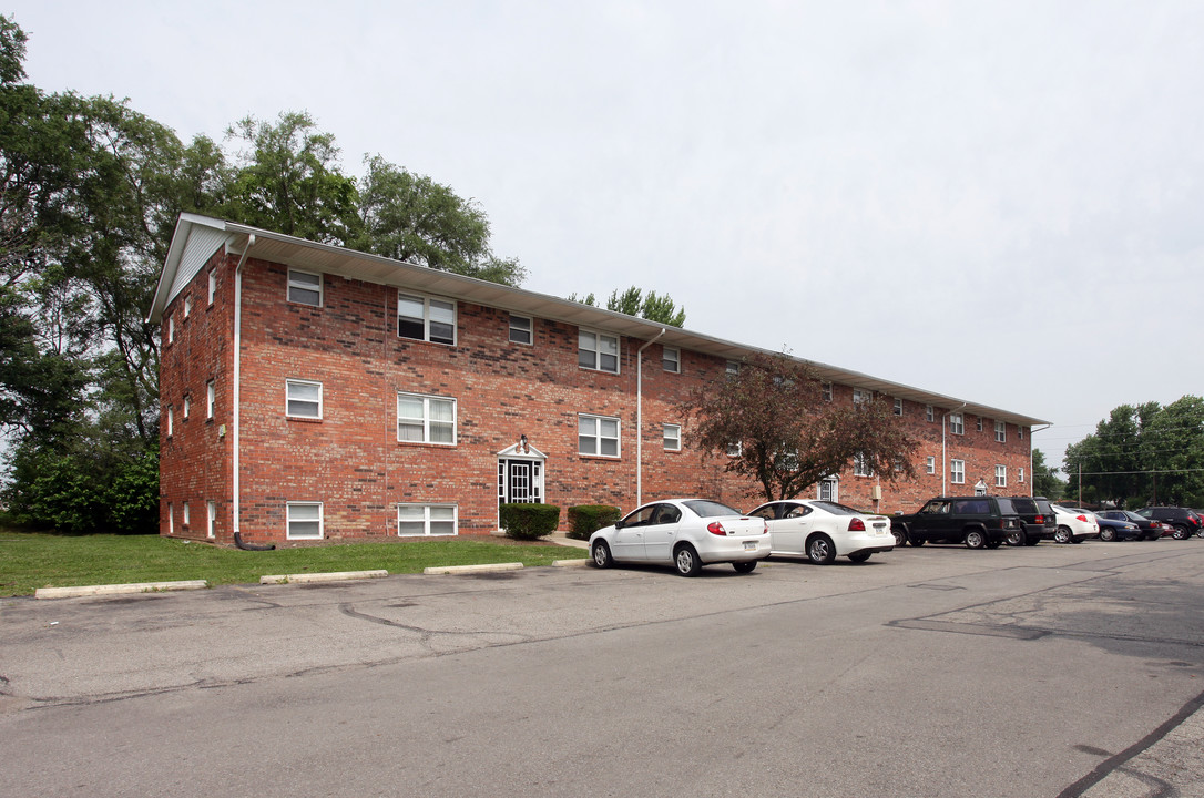 Steeplechase Apartments in Anderson, IN - Building Photo