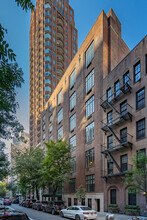 170 E 78th St in New York, NY - Building Photo - Building Photo