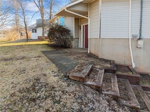 52856 NY-30 in Roxbury, NY - Building Photo - Building Photo