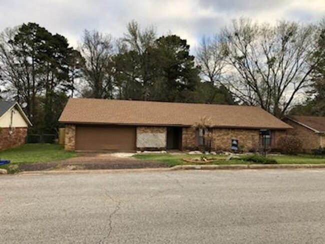 property at 1310 Trailwood Ln