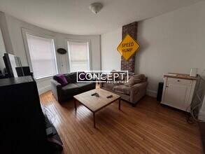 878 Huntington Ave, Unit 2 in Boston, MA - Building Photo - Building Photo
