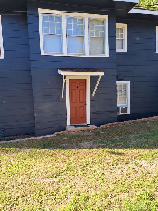 416 Howell St, Unit B in Florence, AL - Building Photo