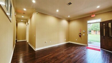 4501 Cartwright Rd in Missouri City, TX - Building Photo - Building Photo