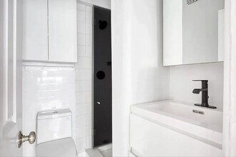 53 Leroy St in New York, NY - Foto de edificio - Building Photo