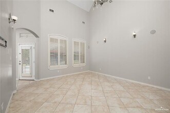 18 N 49th St in McAllen, TX - Building Photo - Building Photo