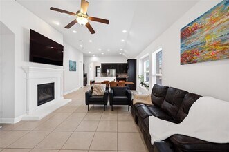 3828 Vinalopo Dr in Austin, TX - Building Photo - Building Photo