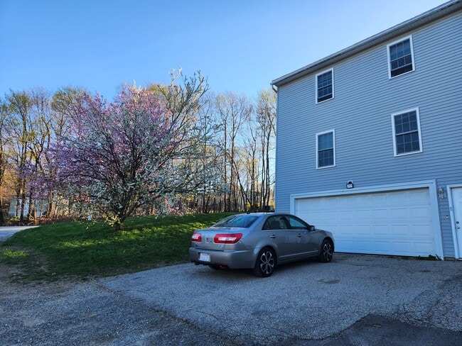 1 Rosamond St, Unit A in Worcester, MA - Building Photo - Building Photo