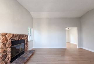 2553 E Ave J 4 in Lancaster, CA - Building Photo - Building Photo