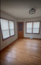 8902 W Silver Spring Dr in Milwaukee, WI - Building Photo - Building Photo