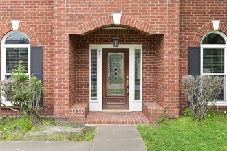 1801 Oakland Cir in Pearland, TX - Building Photo - Building Photo