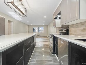 7050 W Cedar Ave in Lakewood, CO - Building Photo - Building Photo