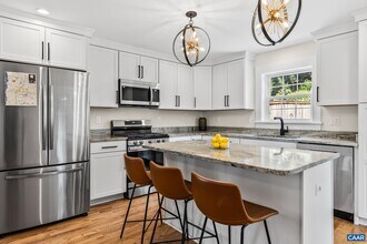 903 Charlton Ave in Charlottesville, VA - Building Photo - Building Photo