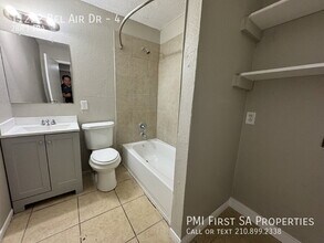 11222 Belair Dr in San Antonio, TX - Building Photo - Building Photo