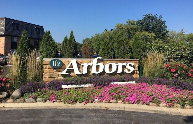 property at 4 Oak Creek Dr