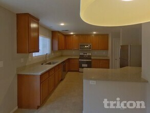 9358 Shawnee Mission Ave in Las Vegas, NV - Building Photo - Building Photo