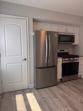 336 Lilac Ln in Elgin, IL - Building Photo - Building Photo