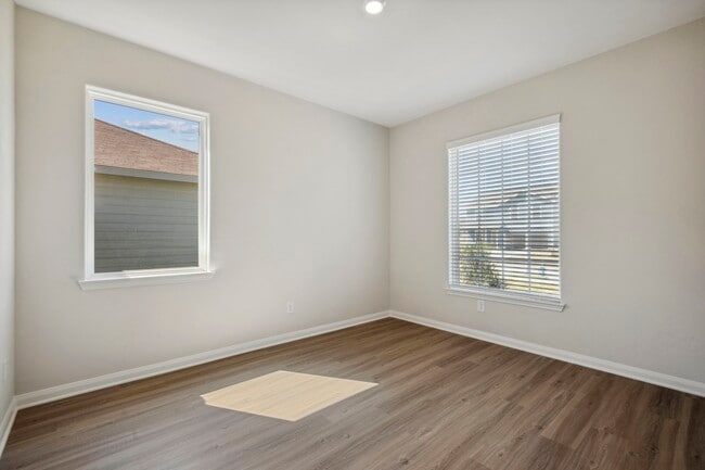 property at 335 Kingston Wy