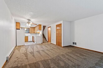 685 NE 52nd Ave in Portland, OR - Building Photo - Building Photo