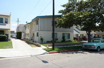 202 W Elk Ave in Glendale, CA - Building Photo - Building Photo