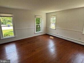 20 Stone Ridge Dr in New Freedom, PA - Foto de edificio - Building Photo