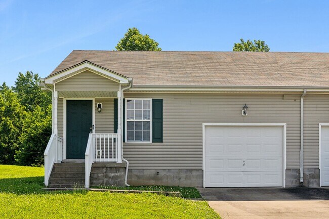 101 Solid Rock Ct in Clarksville, TN - Building Photo - Building Photo