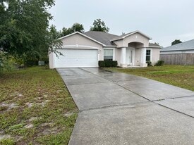 9204 Swiss Rd in Spring Hill, FL - Building Photo