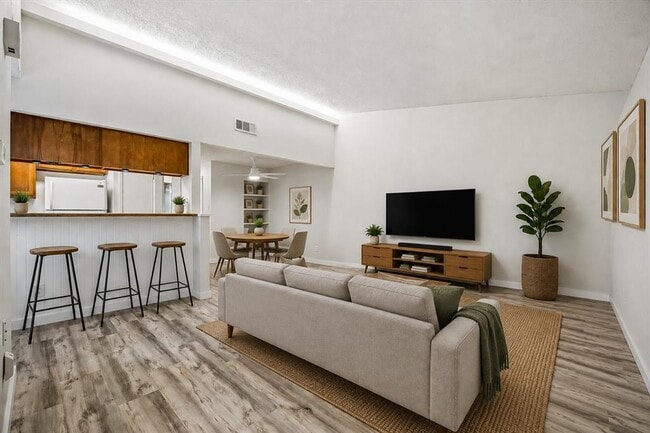 property at 904 Sirocco Dr
