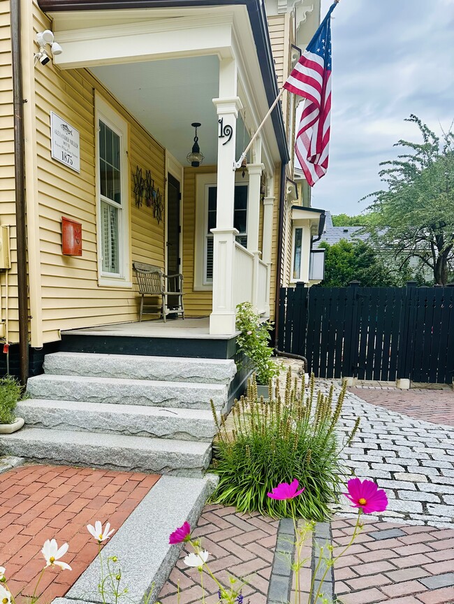 19 Union St in Exeter, NH - Building Photo - Building Photo