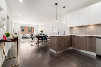 6122 Hudson Ave, Unit 2I in West New York, NJ - Building Photo - Building Photo