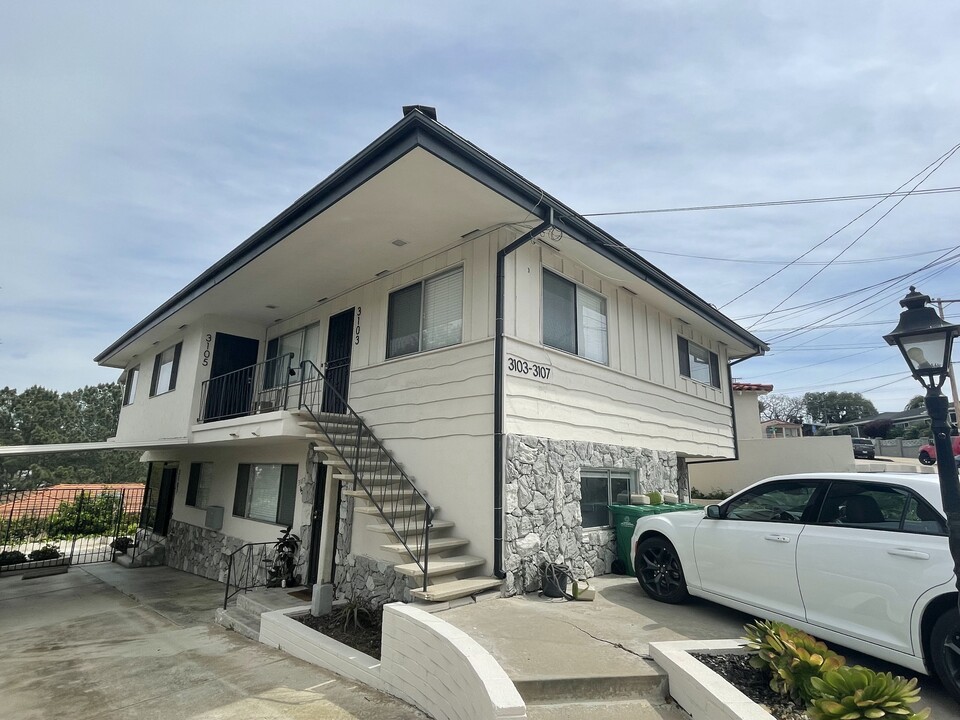 Hawk Street in San Diego, CA - Building Photo