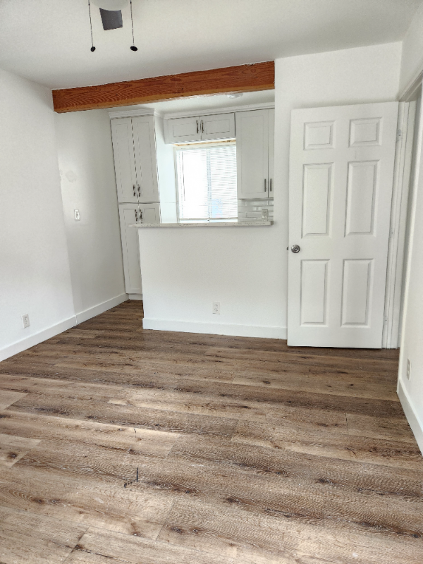 property at 1288 S Plymouth Blvd