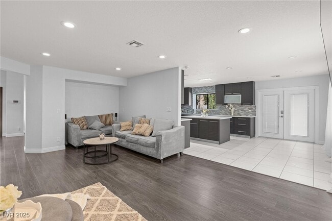property at 2932 Whalers Cove Cir
