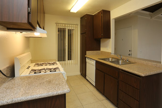 Park Plaza Apartments in Stanton, CA - Building Photo - Interior Photo