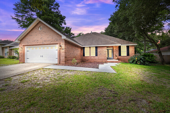 1641 Parkside Cir in Niceville, FL - Building Photo - Building Photo