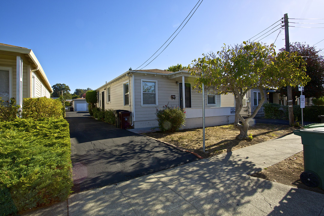 24656 ONeil Ave in Hayward, CA - Building Photo