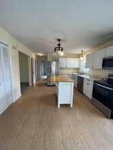 988 Prindle Rd in Charlotte, VT - Building Photo - Building Photo