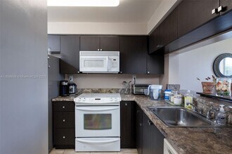 706 NW 92nd Ave in Plantation, FL - Building Photo - Building Photo