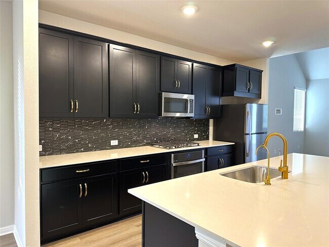 125 Holzinger Bnd in Bastrop, TX - Building Photo - Building Photo