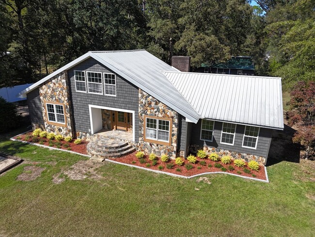 171 Longwood Dr in Thomasville, GA - Building Photo - Building Photo