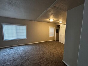 11401 SE 227th Pl in Kent, WA - Building Photo - Building Photo