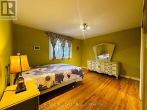 62 Bernick Rd in Toronto, ON - Building Photo - Building Photo