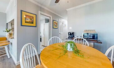 952 W Beach Blvd in Gulf Shores, AL - Building Photo - Building Photo