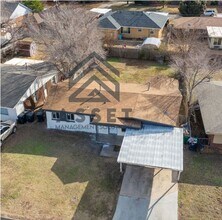 2208 SW 61st Terrace in Oklahoma City, OK - Building Photo - Building Photo