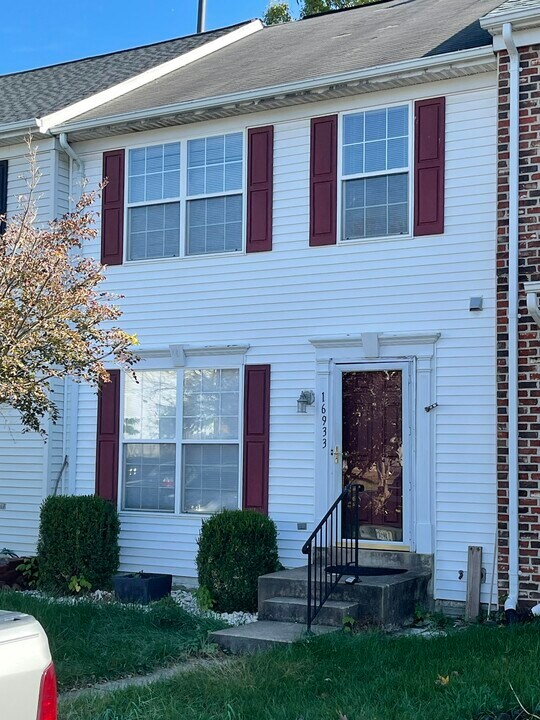16933 Toms River Loop in Dumfries, VA - Building Photo